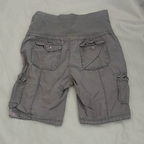 Calvin Klein quick dry maternity cargo shorts - Picture 2 of 4